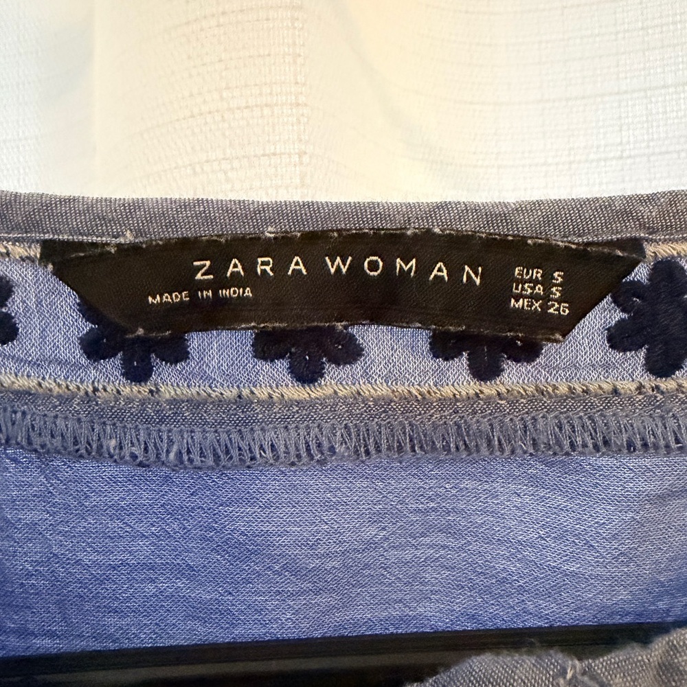 Women’s Zara Chambray Embroidered Top Small - Picture 3 of 4